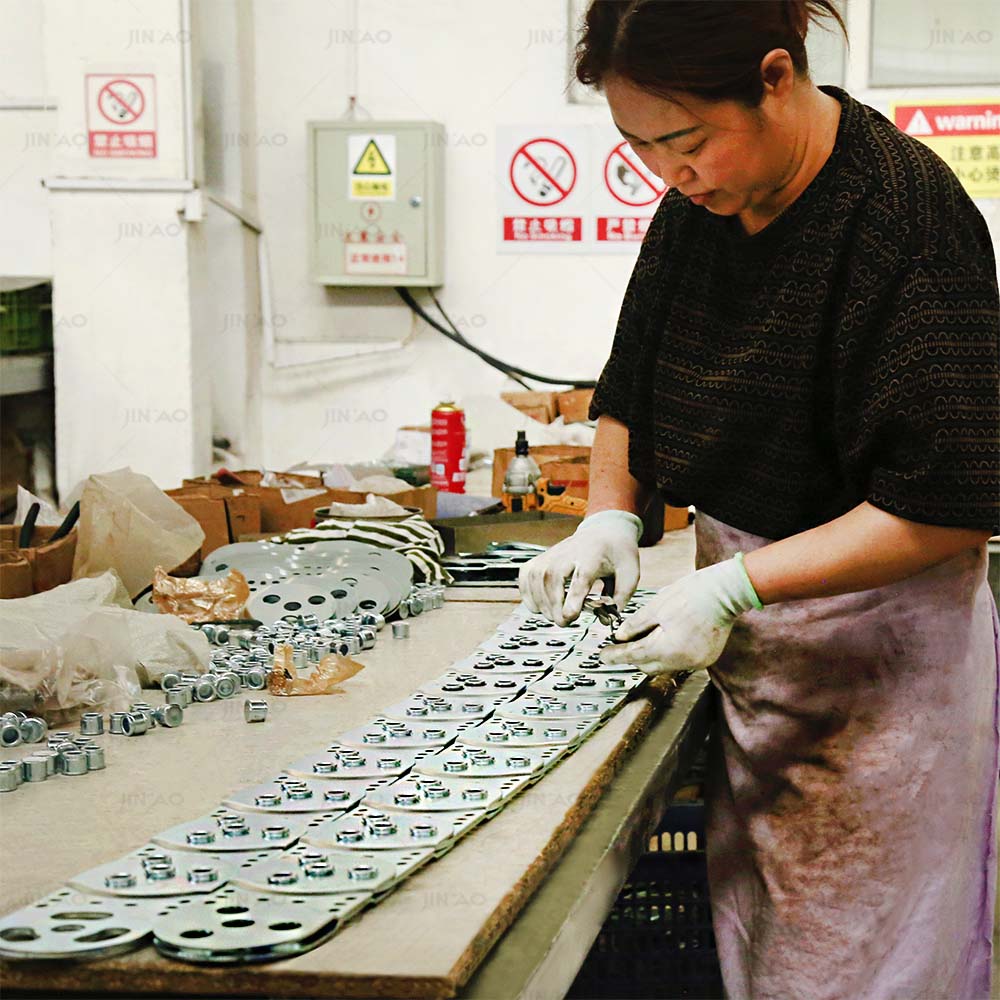 Wzmocnione prowadnice kablowe  – Steel Chain recenzja i cena